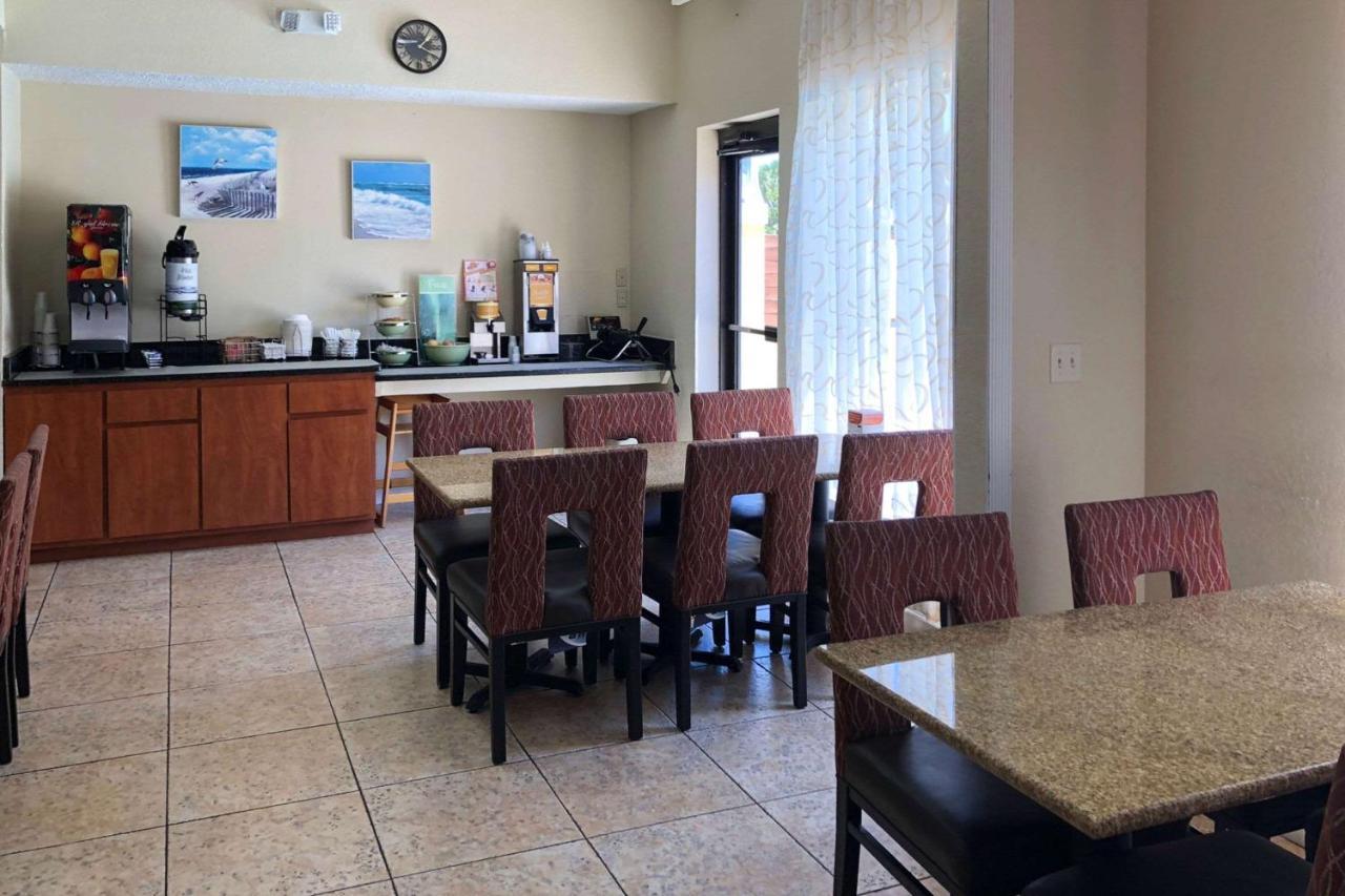 Quality Inn & Suites Miramar Beach Exterior foto